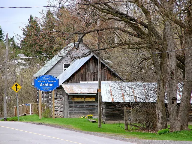 El pueblo de Ashton, en el límite de la Ciudad de Ottawa y el Condado de Lanark.